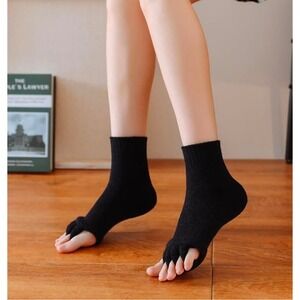 Black Open Toe Yoga Socks Toe Separator Pedicure Alignment Socks One Size